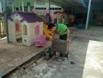 พ่นหมอกควันป้องกันยุงลาย ศพด.ในสังกัดปีการศึกษาที่1